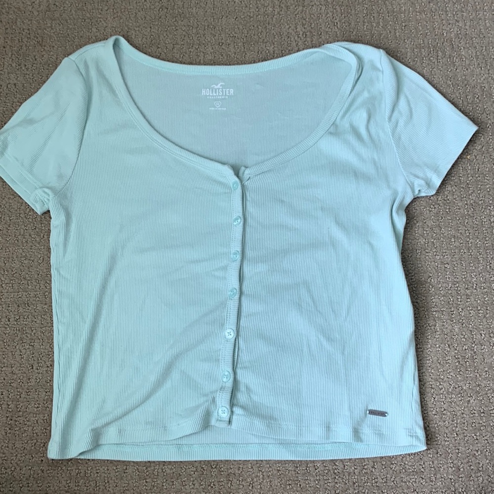 Cute Hollister Shirt